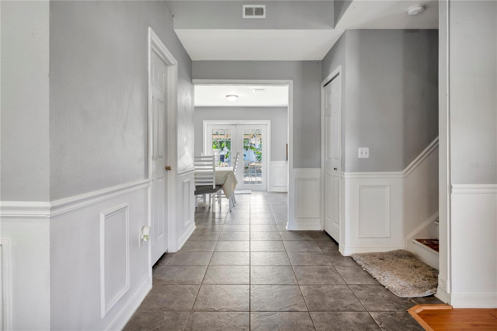Front Entryway - 7642 PARK HILL AVE, LEESBURG