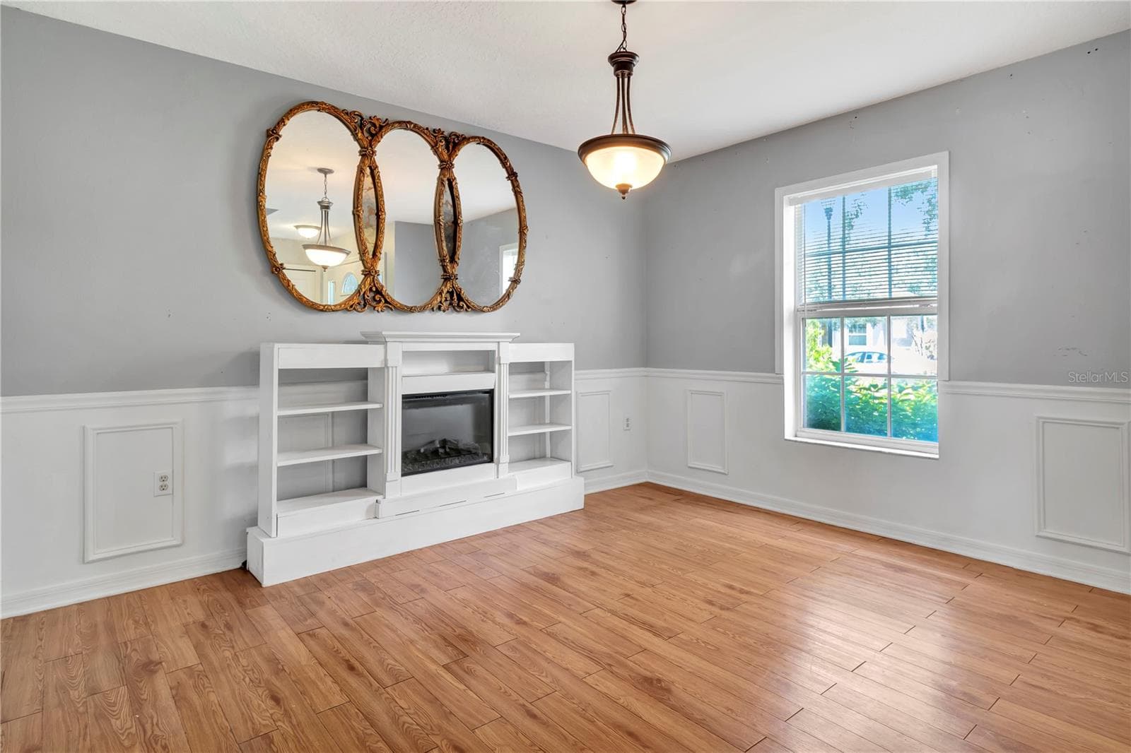 Living Room - 7642 PARK HILL AVE, LEESBURG