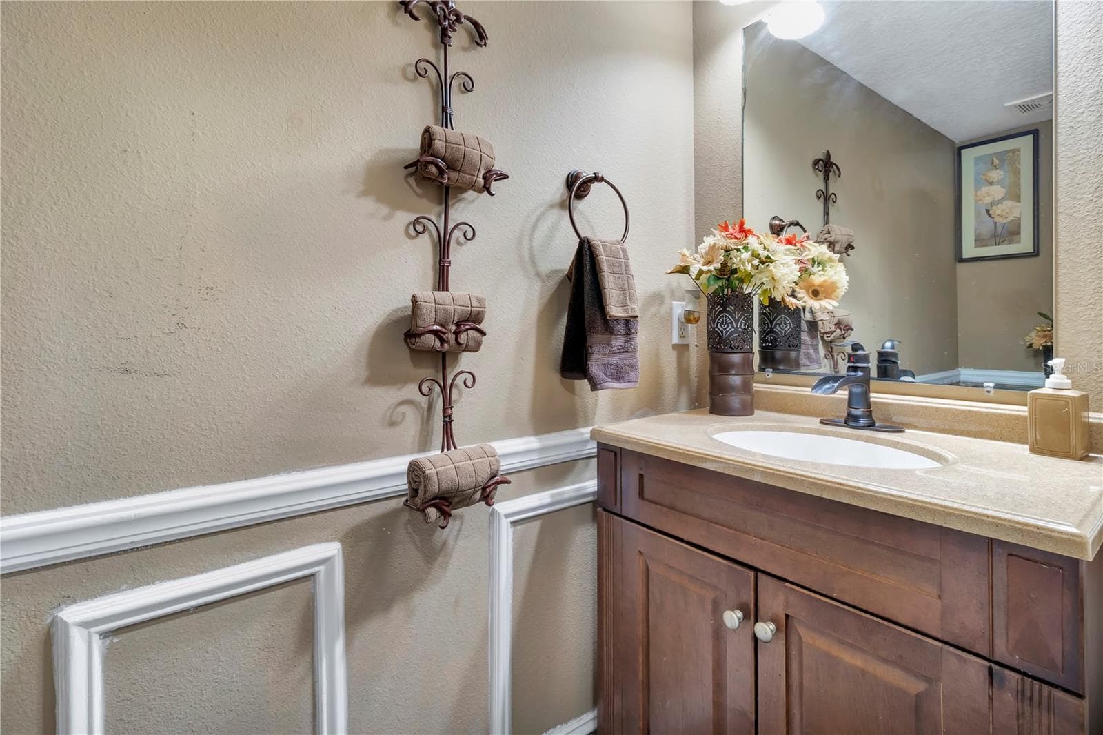 Half Bathroom Downstairs - 7642 PARK HILL AVE, LEESBURG