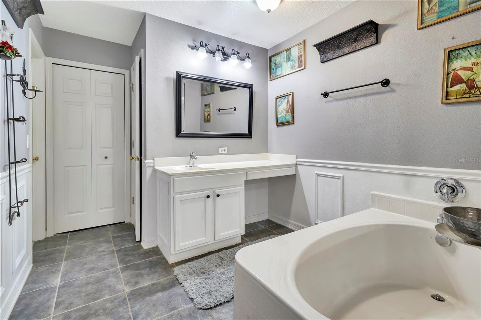 Primary Bathroom - 7642 PARK HILL AVE, LEESBURG