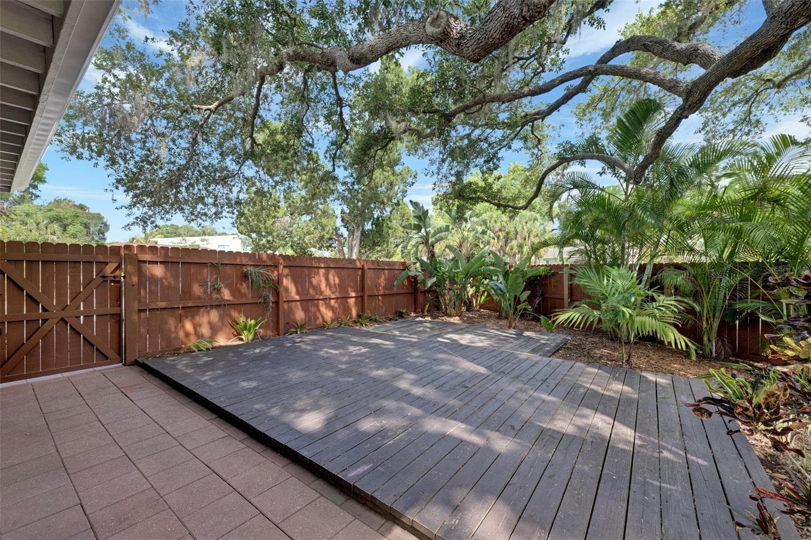 Single Family Residence at 1415 S SCHOOL AVE, SARASOTA, photo 6 of 47