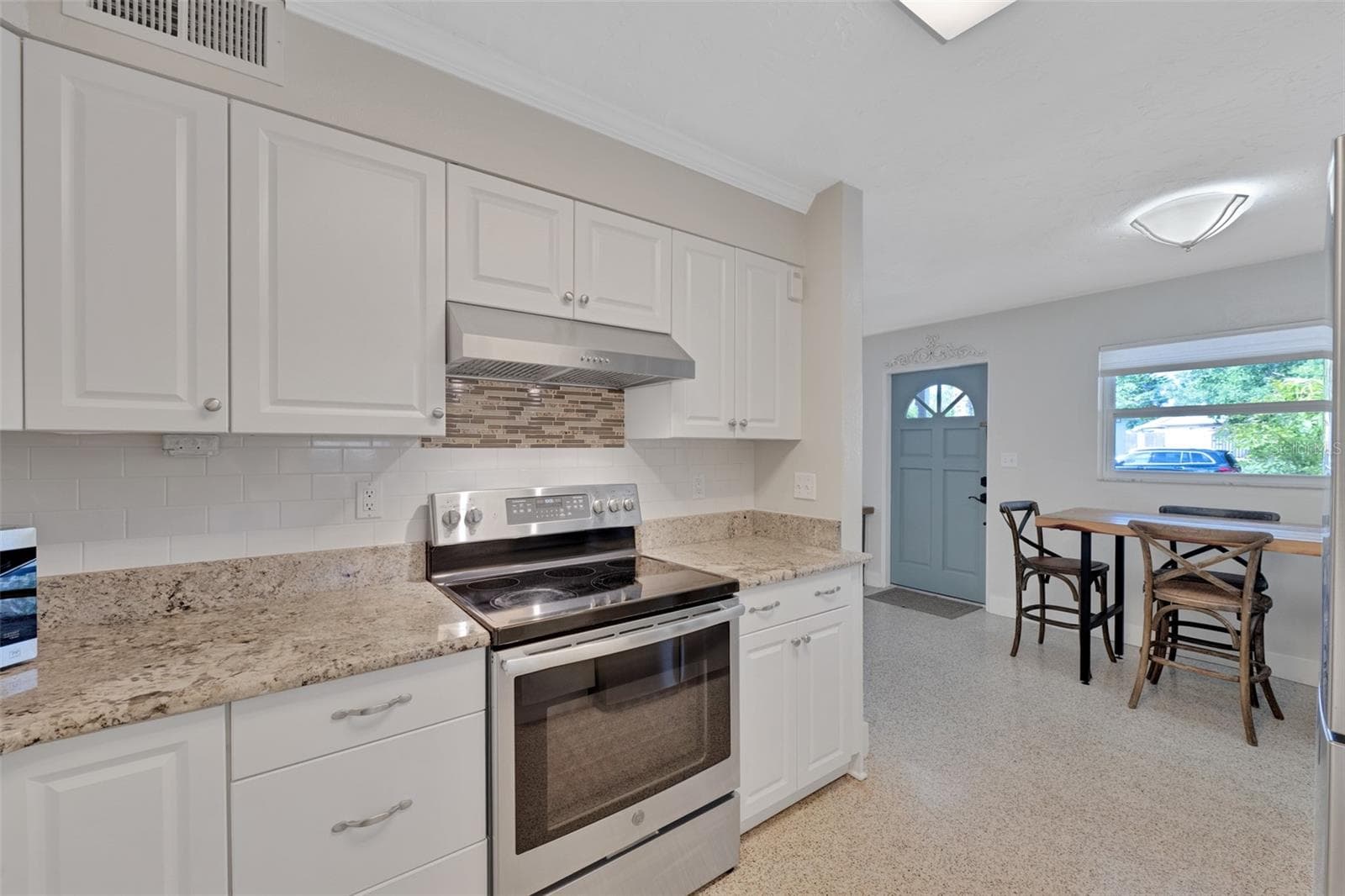 Single Family Residence at 1415 S SCHOOL AVE, SARASOTA, photo 22 of 47