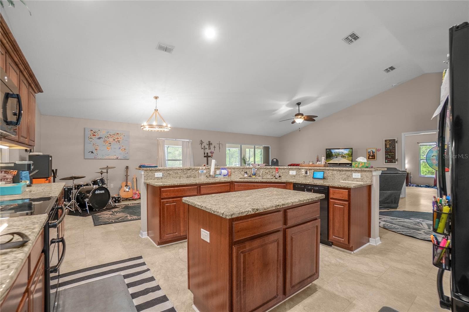 Single Family Residence at 1256 W SPHERE PL, BEVERLY HILLS, photo 32 of 71