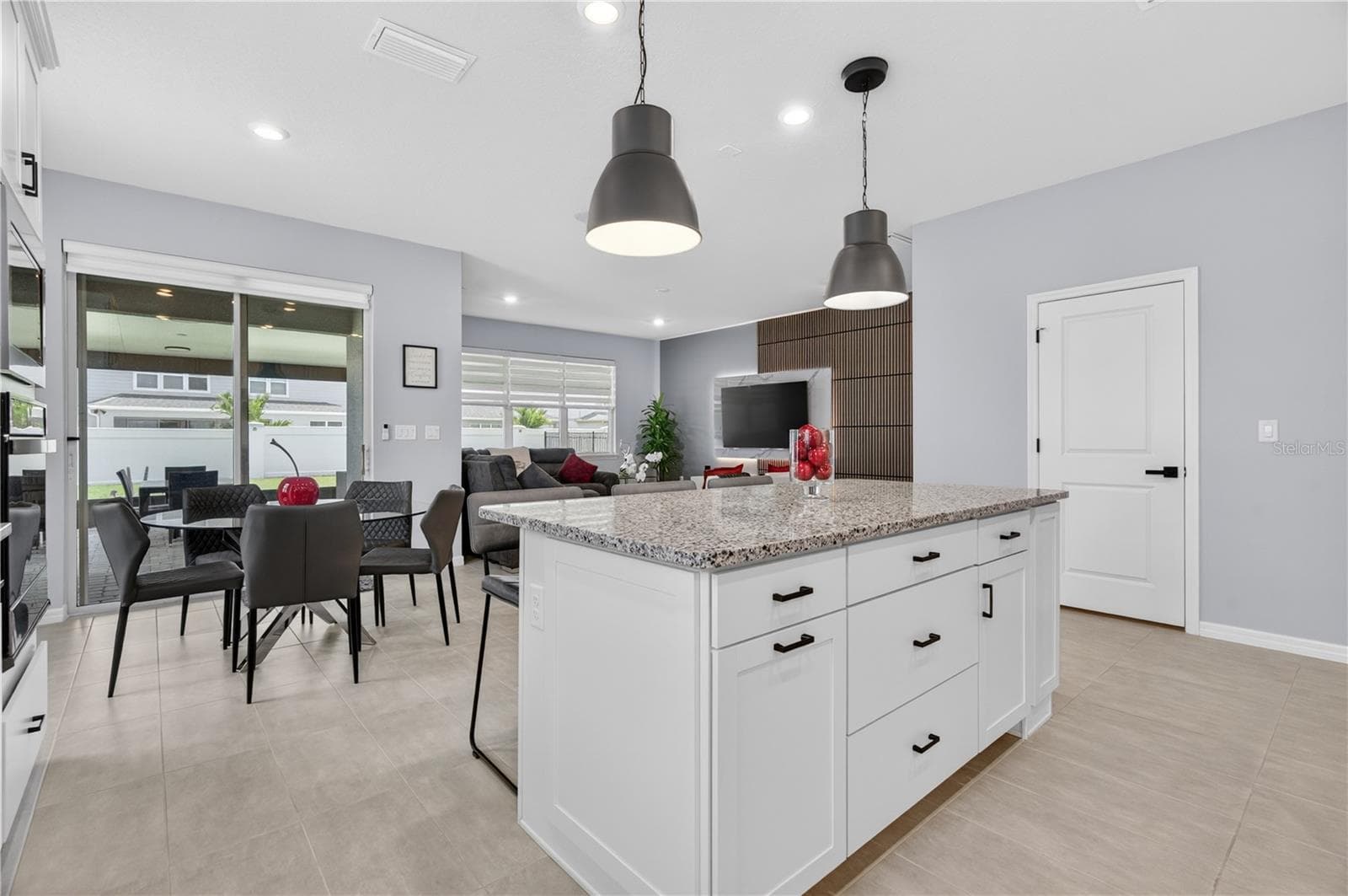 Single Family Residence at 7239 IVY TENDRIL AVE, ORLANDO, photo 11 of 55