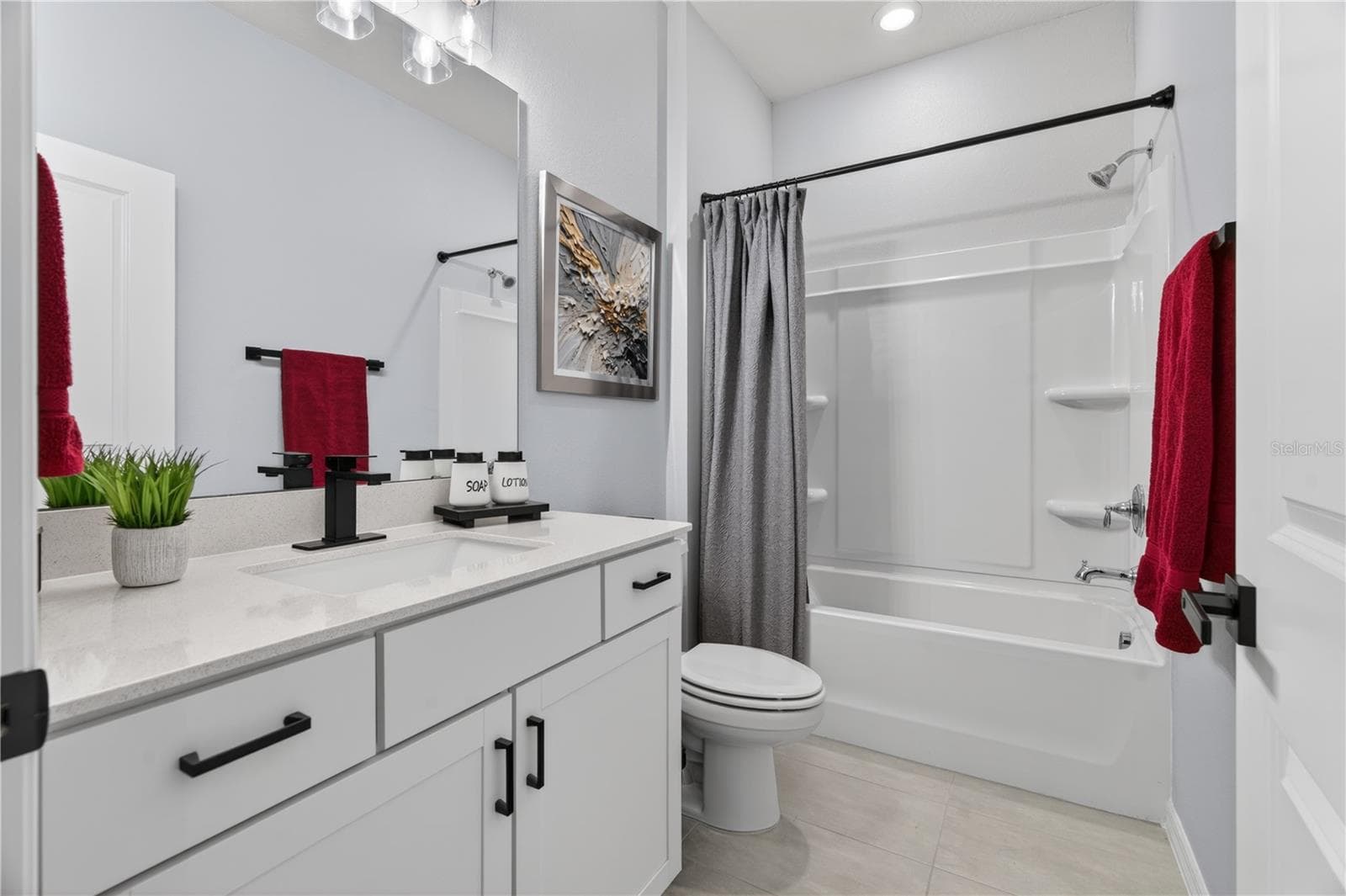 GUEST BATHROOM - 7239 IVY TENDRIL AVE, ORLANDO