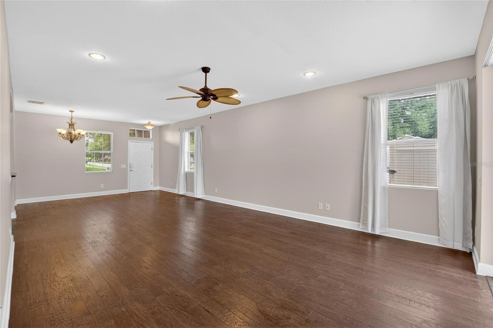 Living/Dining Combo - 21040 GREEN WING CT, LAND O LAKES