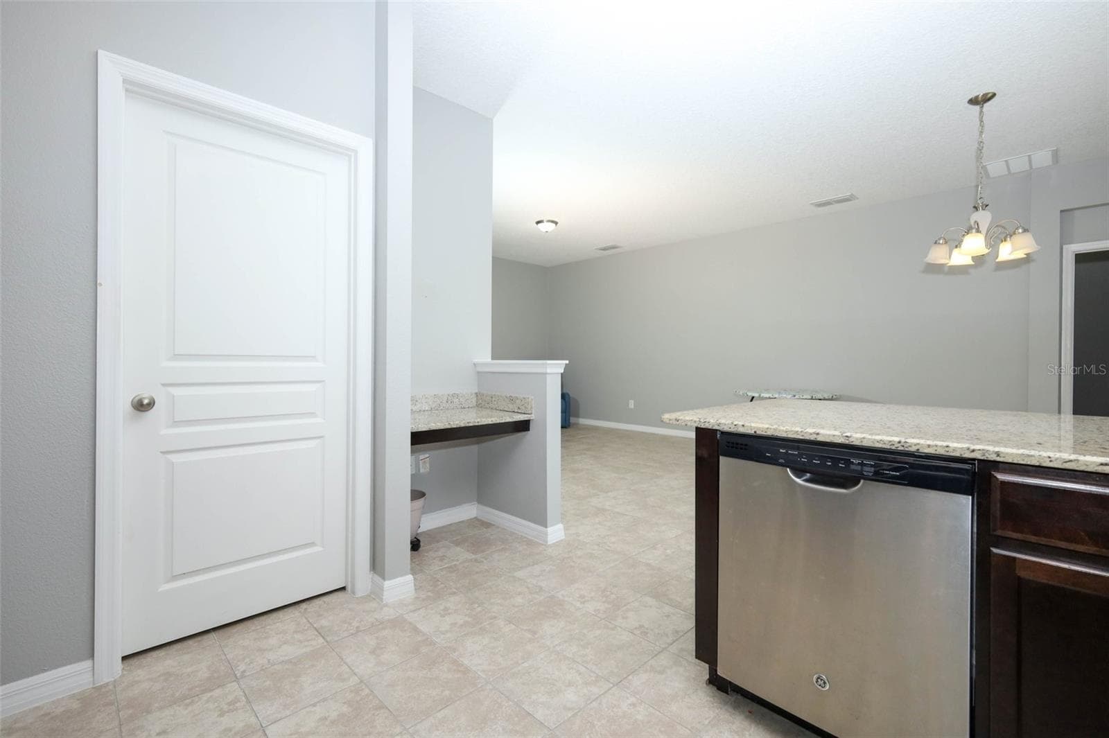 Single Family Residence at 9175 CHANDLER DR, GROVELAND, photo 7 of 23