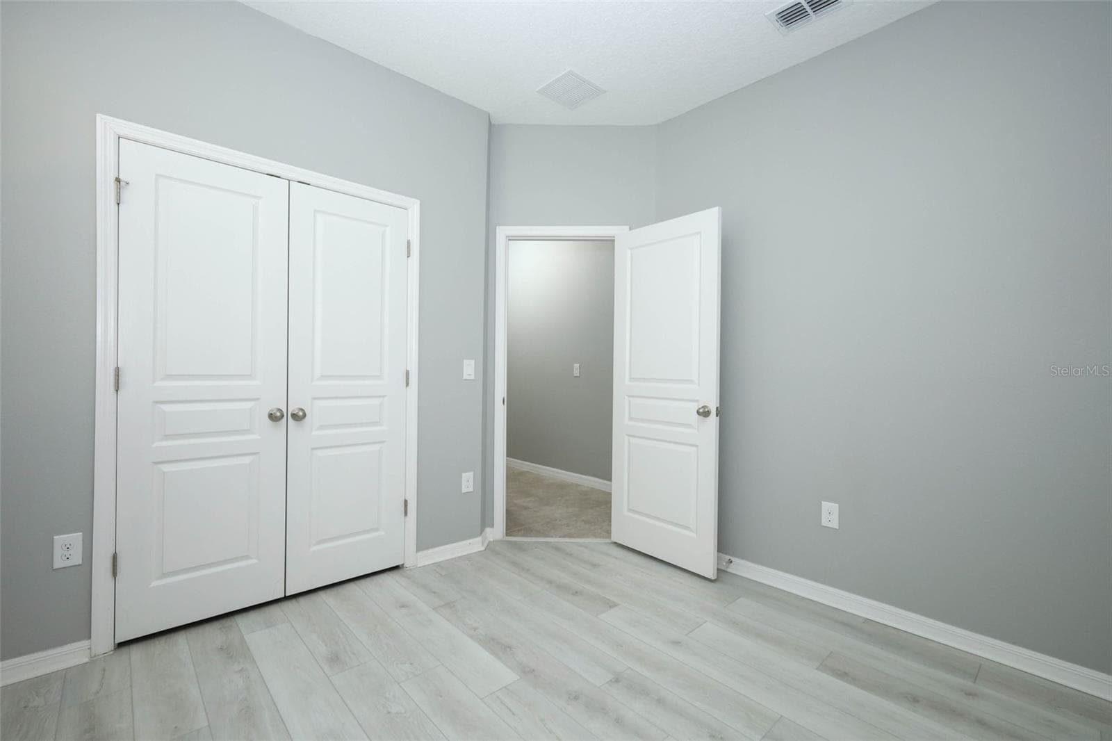 Single Family Residence at 9175 CHANDLER DR, GROVELAND, photo 16 of 23