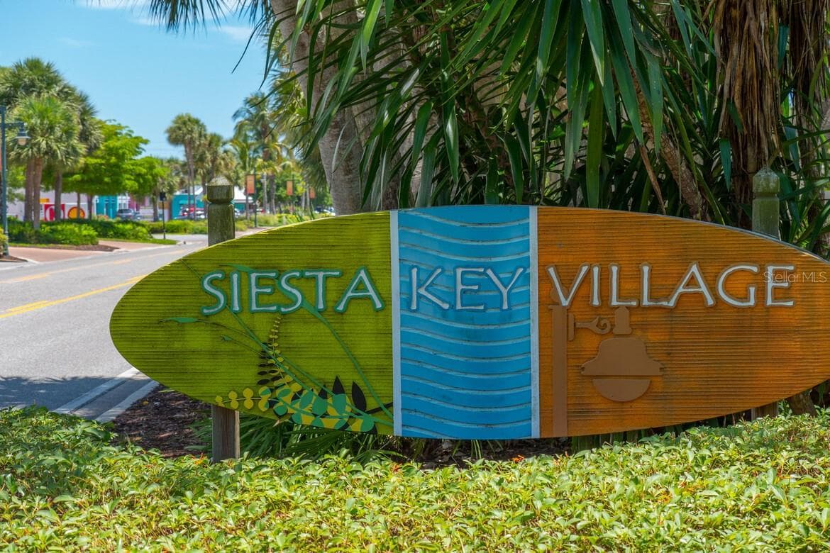Single Family Residence at 5720 ISANDA PL, SARASOTA, photo 33 of 36