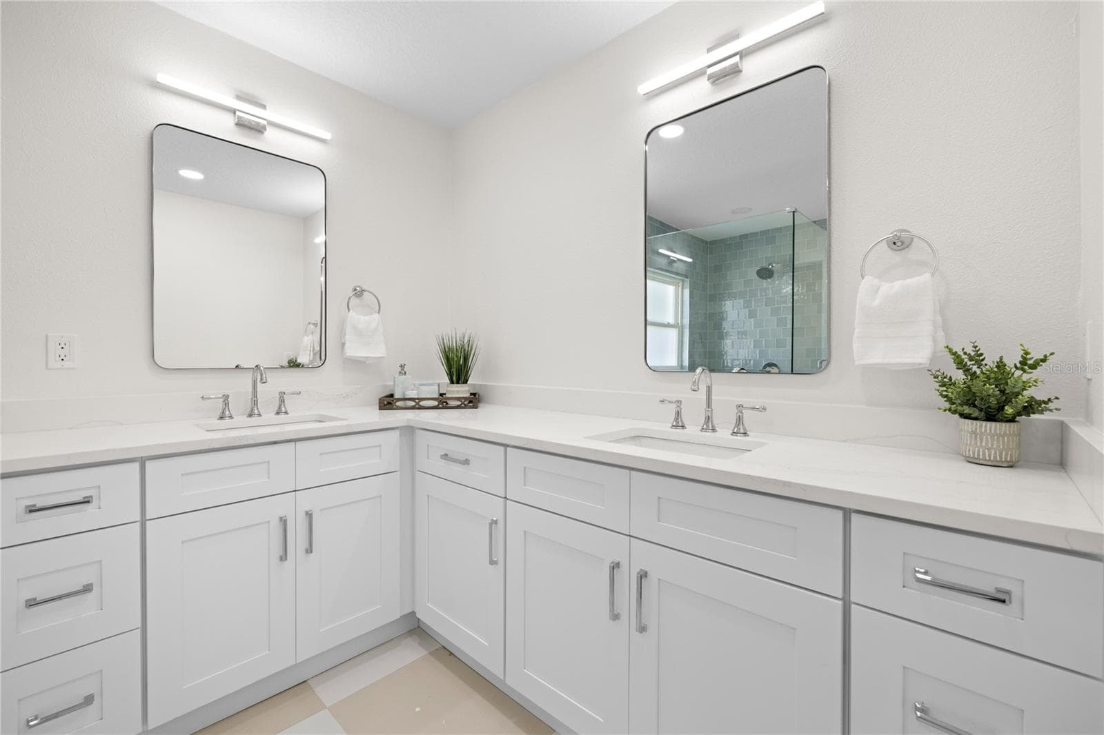 Single Family Residence at 2117 S WEST SHORE BLVD, TAMPA, photo 14 of 27