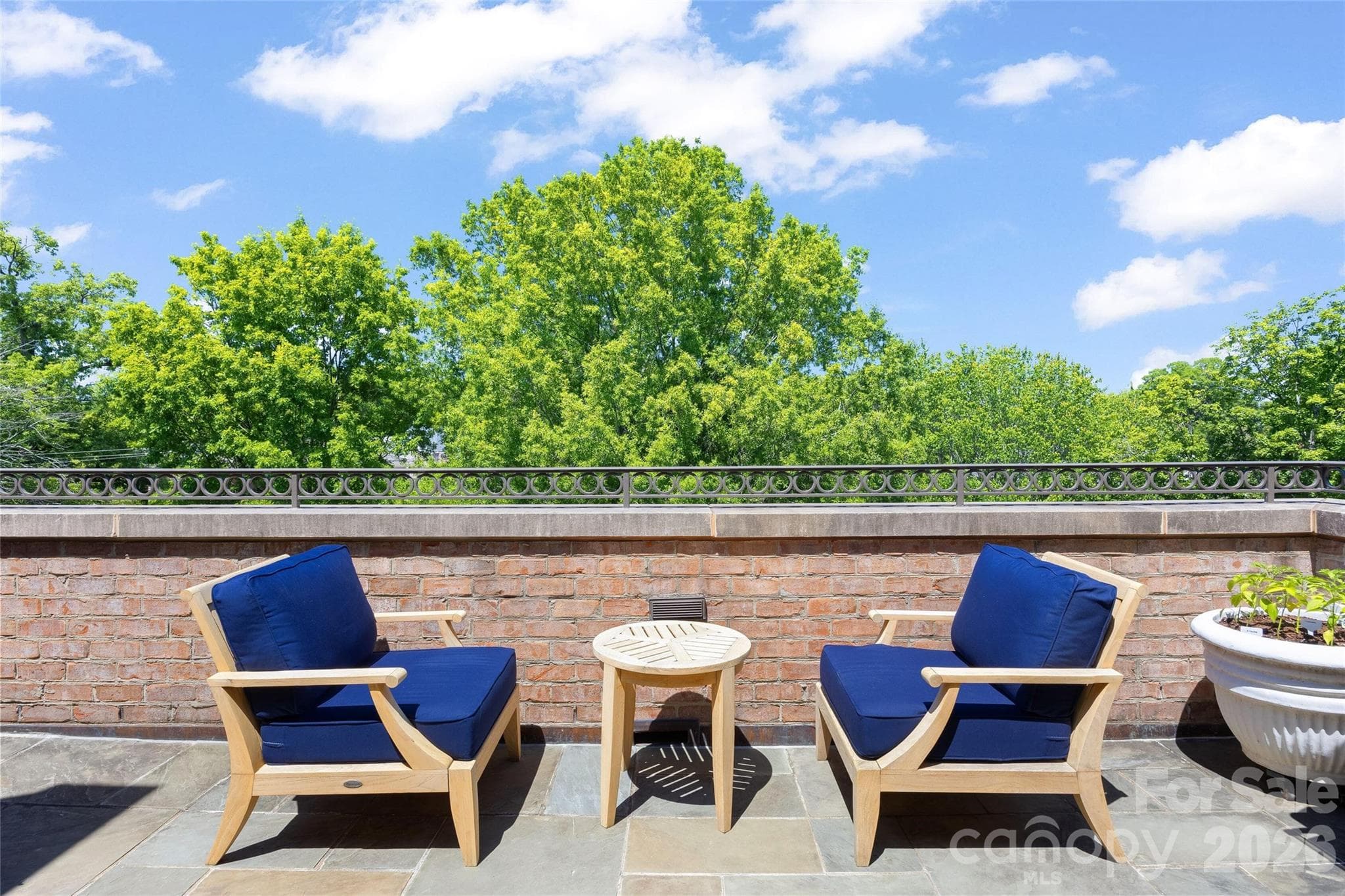 Condominium at Charlotte, photo 2 of 28