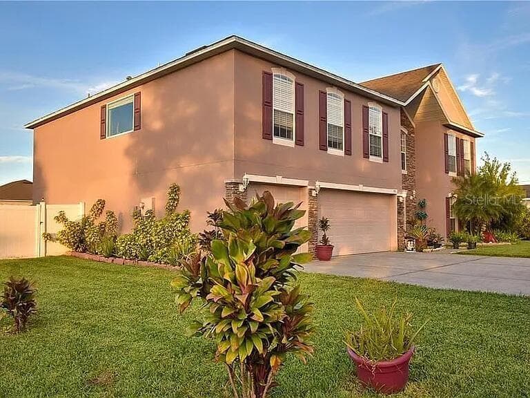 Single Family Residence at 959 THOMAS RD, EAGLE LAKE, photo 5 of 46