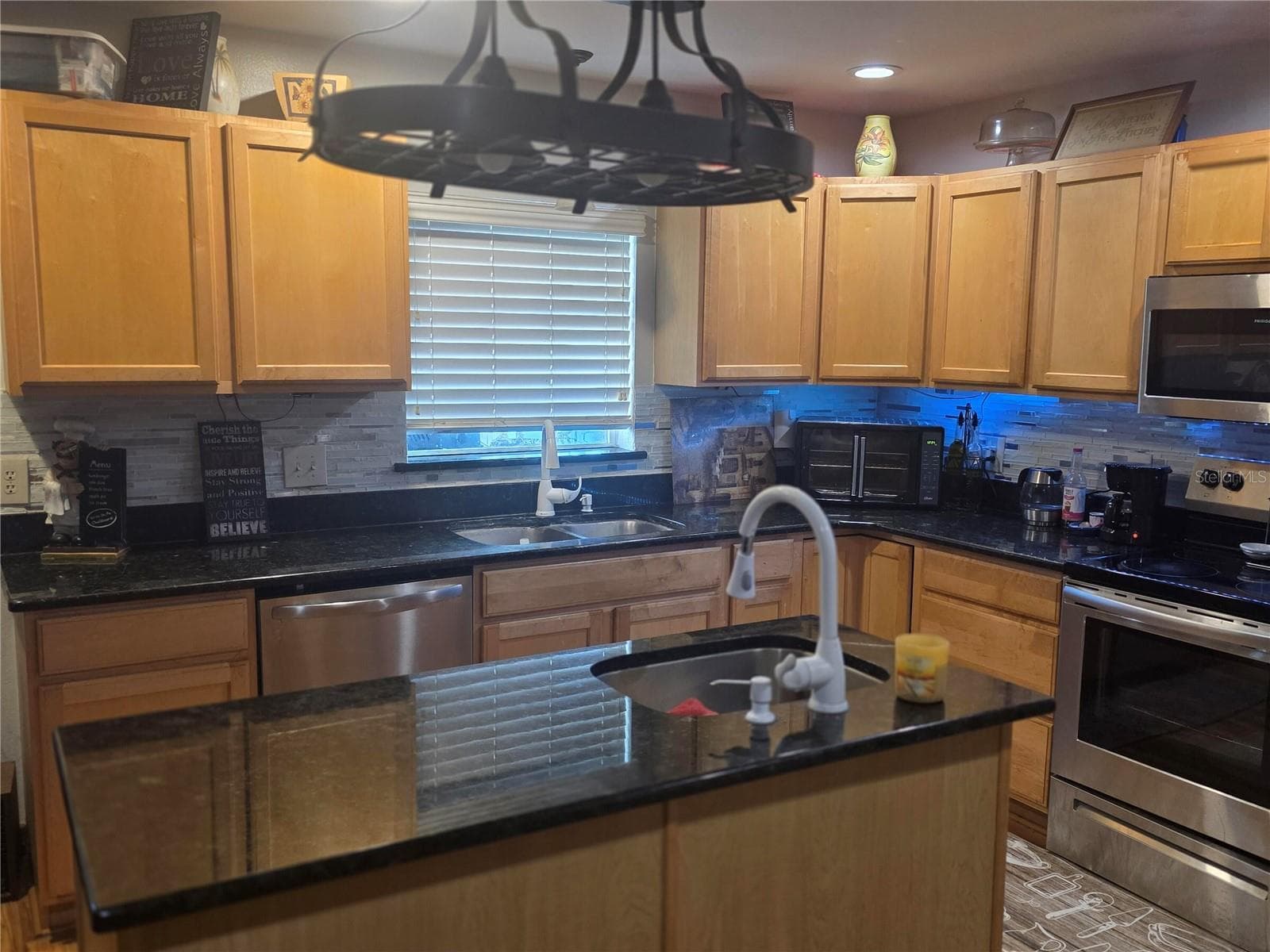 Single Family Residence at 959 THOMAS RD, EAGLE LAKE, photo 6 of 46