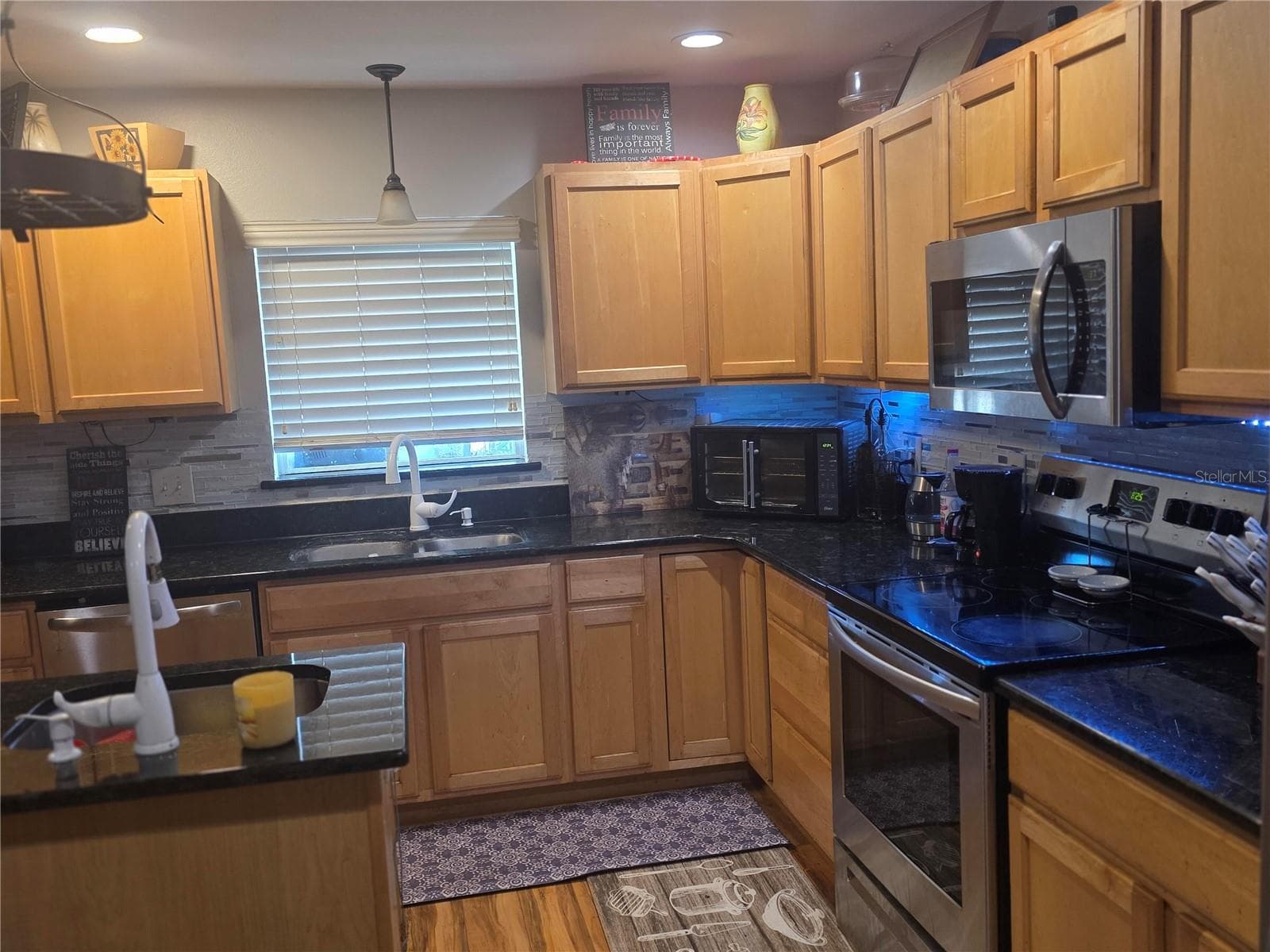 Single Family Residence at 959 THOMAS RD, EAGLE LAKE, photo 10 of 46