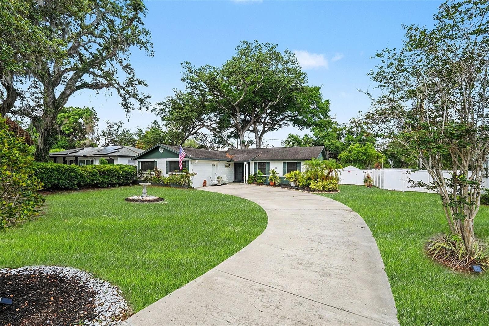 Single Family Residence at 8115 N OLA AVE, TAMPA, photo 2 of 38