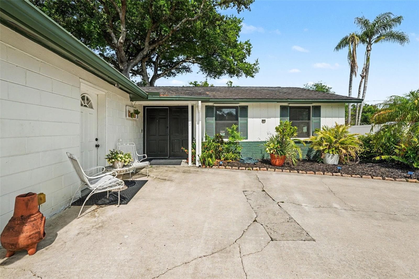 Single Family Residence at 8115 N OLA AVE, TAMPA, photo 4 of 38