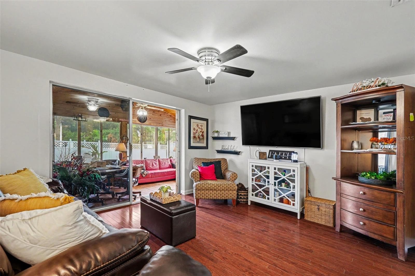 Single Family Residence at 8115 N OLA AVE, TAMPA, photo 6 of 38
