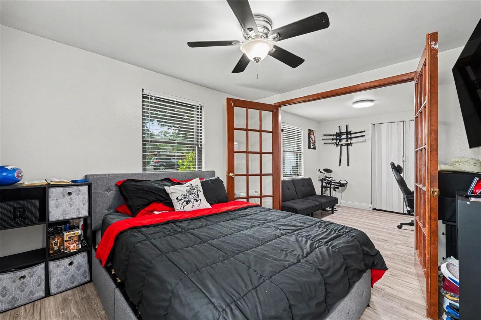 Single Family Residence at 8115 N OLA AVE, TAMPA, photo 25 of 38