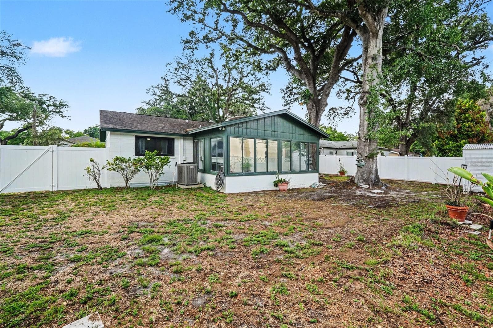 Single Family Residence at 8115 N OLA AVE, TAMPA, photo 32 of 38