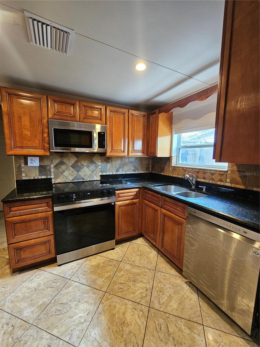 Single Family Residence at 3709 WESTGATE RD, ORLANDO, photo 6 of 29