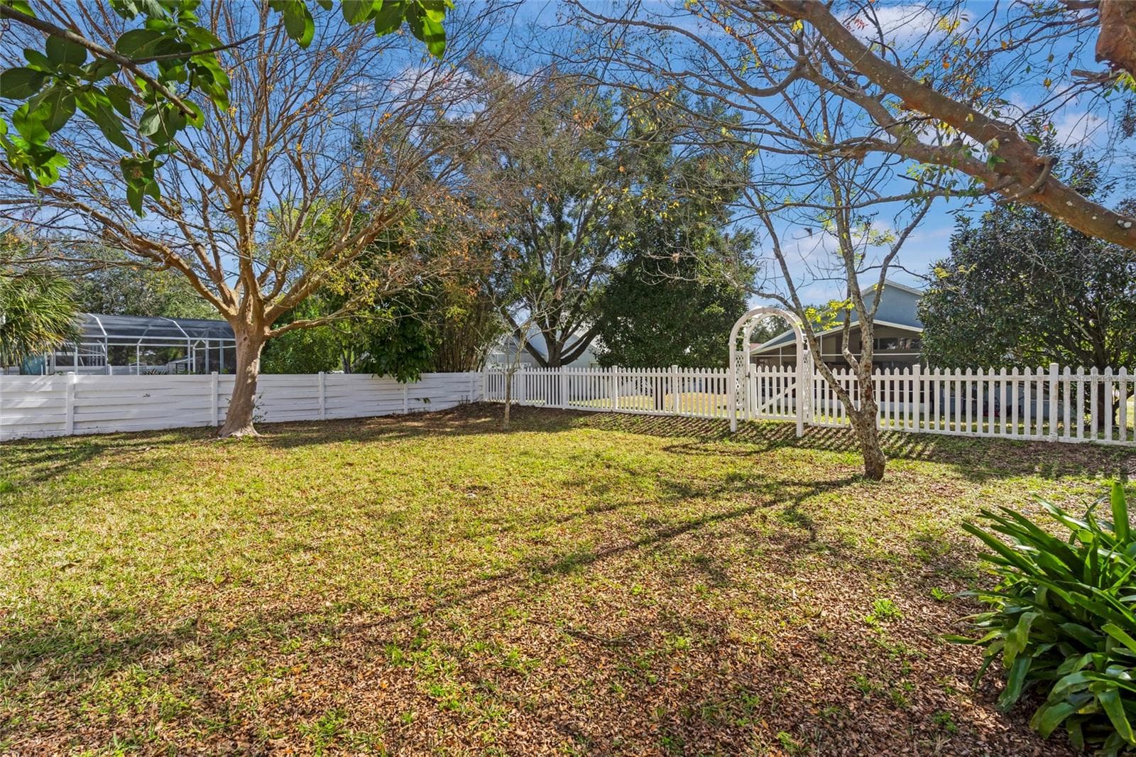 Single Family Residence at 10314 PATRICK DR, LEESBURG, photo 9 of 27