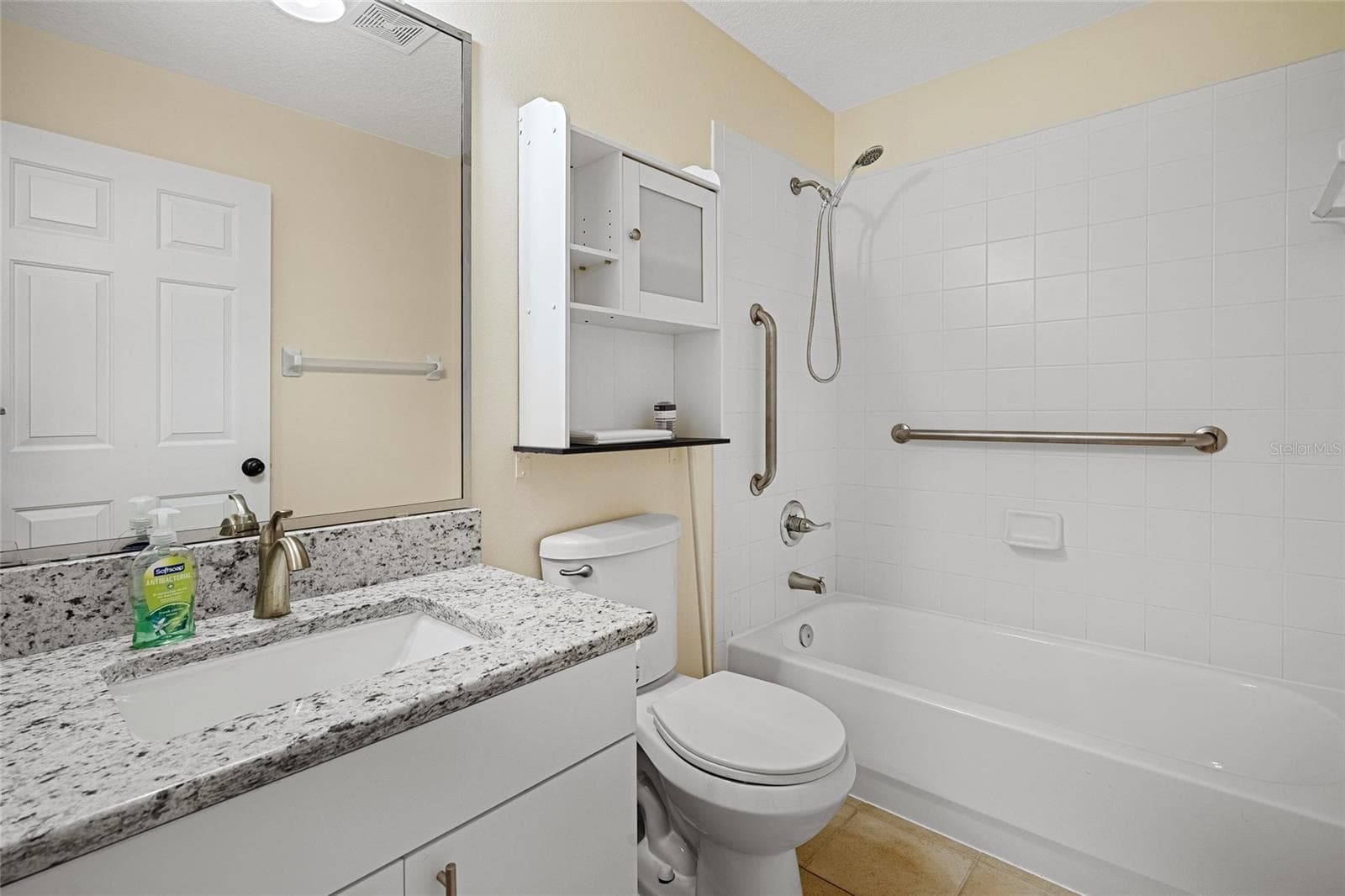 Single Family Residence at 10314 PATRICK DR, LEESBURG, photo 10 of 27