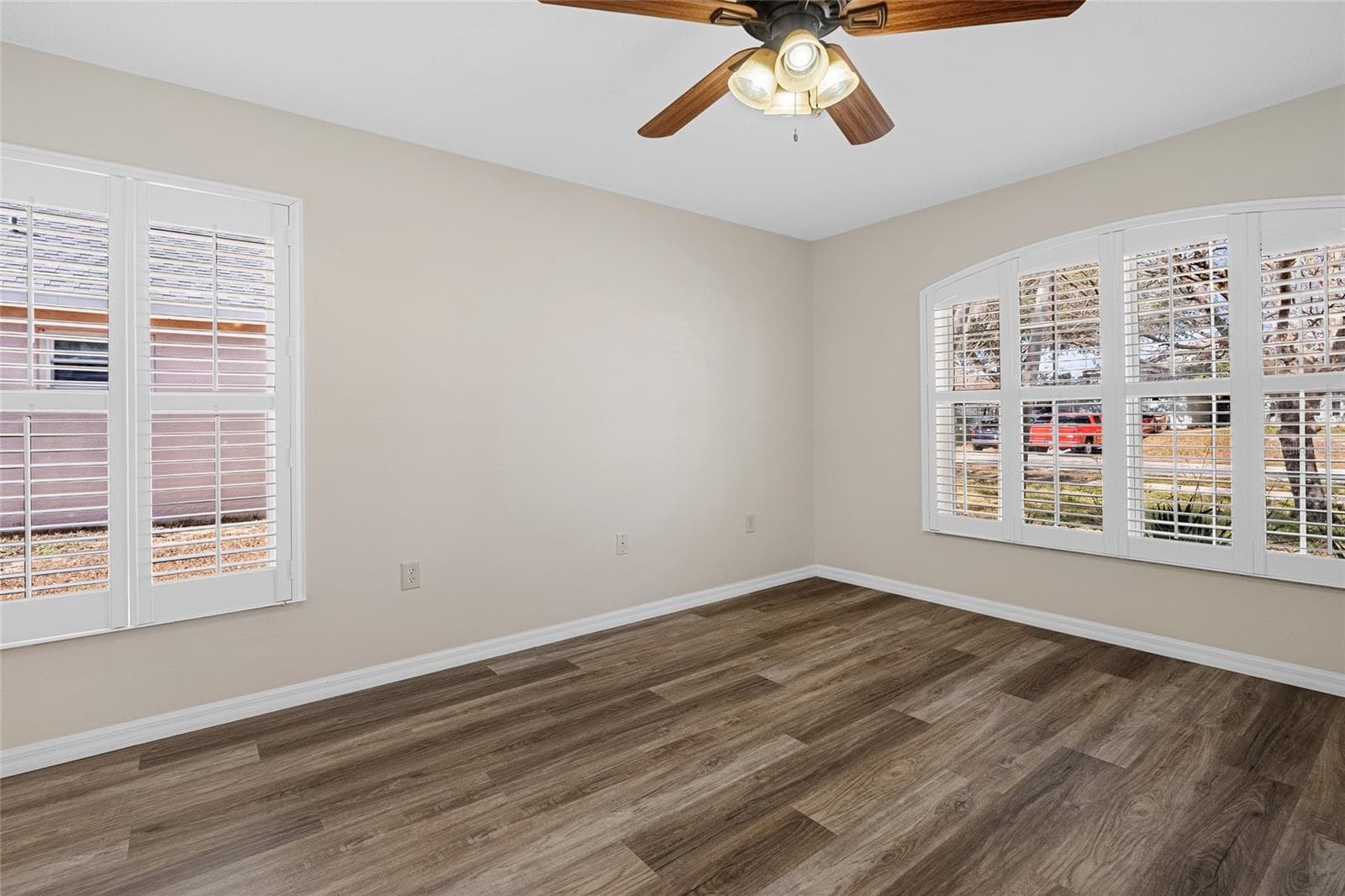 Single Family Residence at 10314 PATRICK DR, LEESBURG, photo 11 of 27
