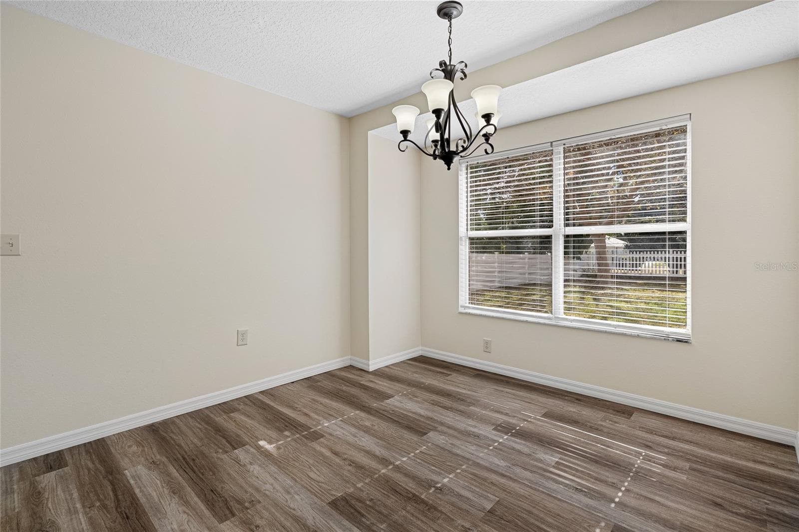 Single Family Residence at 10314 PATRICK DR, LEESBURG, photo 19 of 27