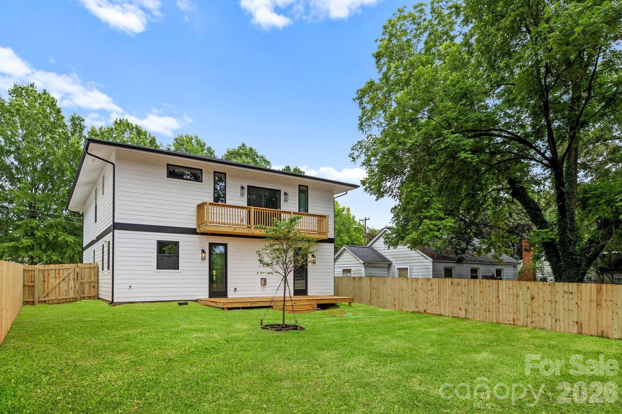 Single Family Residence at 2757 Parkway Avenue, Charlotte, photo 27 of 46