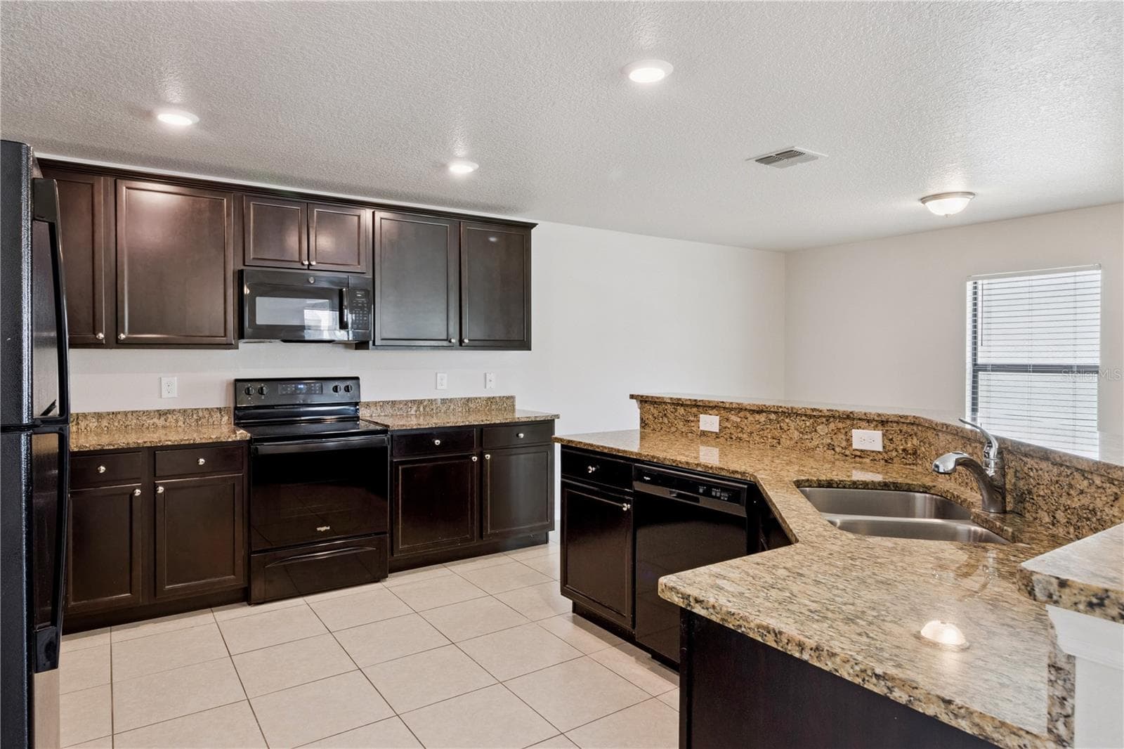 Single Family Residence at 6535 BAIKAL PL, LAKELAND, photo 17 of 46