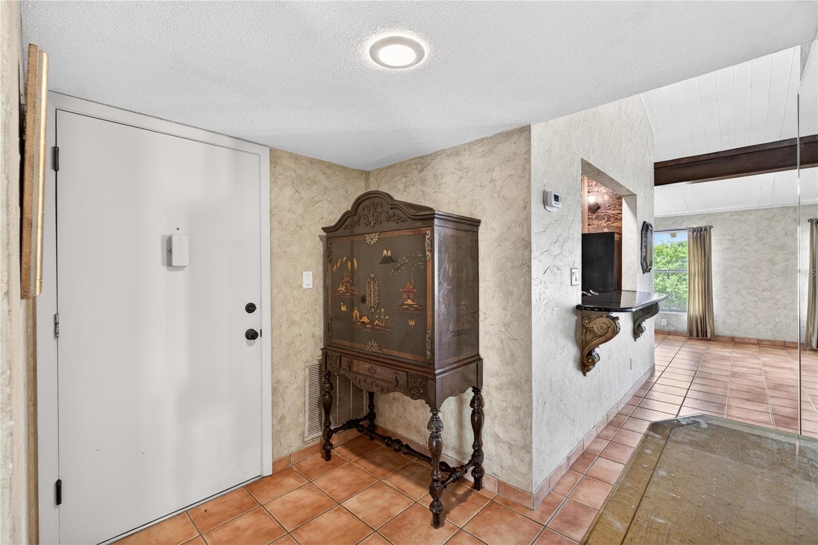 Entry/foyer. - 200 MAITLAND AVE #128, ALTAMONTE SPRINGS