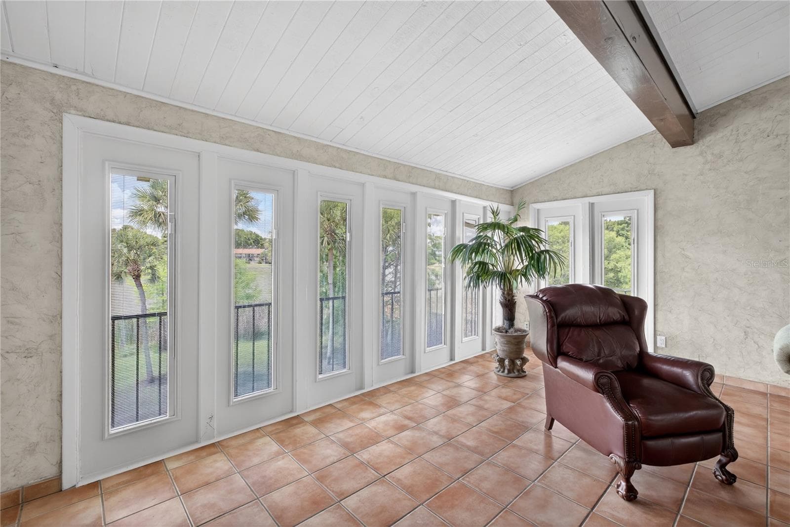 Wall of windows overlooking Lake Orienta! - 200 MAITLAND AVE #128, ALTAMONTE SPRINGS