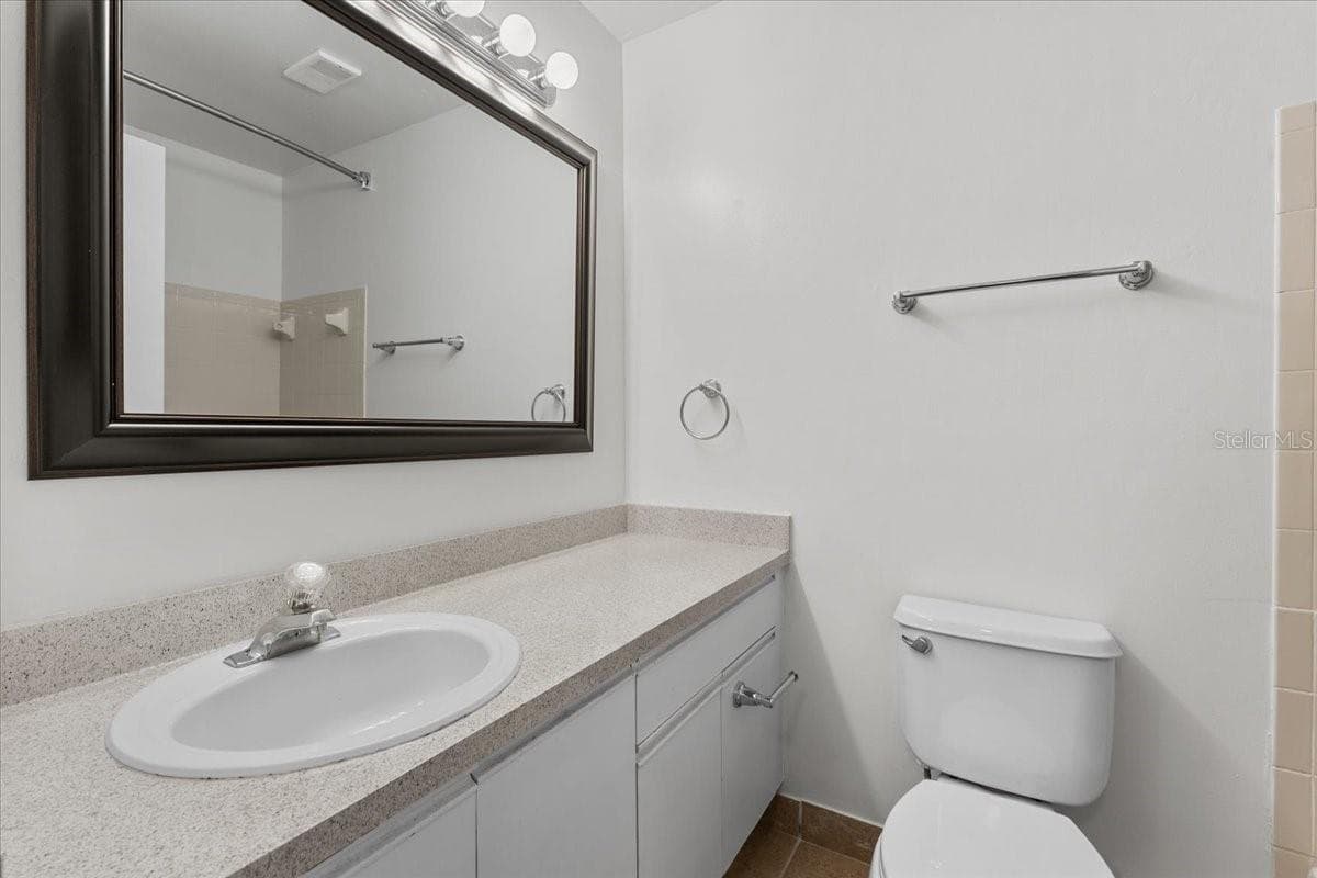 Guest bath - 3001 58TH AVE S #1106, ST PETERSBURG