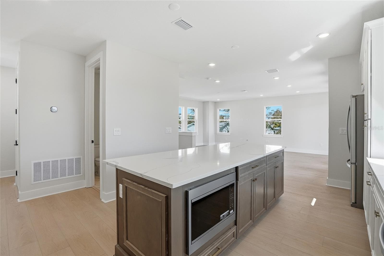 Townhouse at 3005 1ST AVE N, ST PETERSBURG, photo 15 of 50