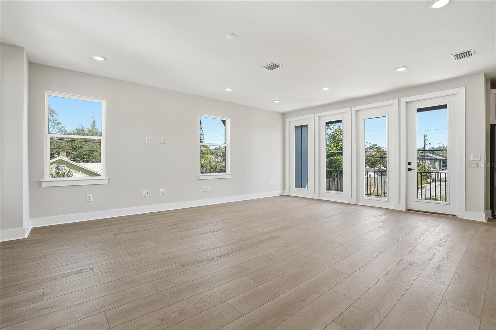 Townhouse at 3005 1ST AVE N, ST PETERSBURG, photo 20 of 50