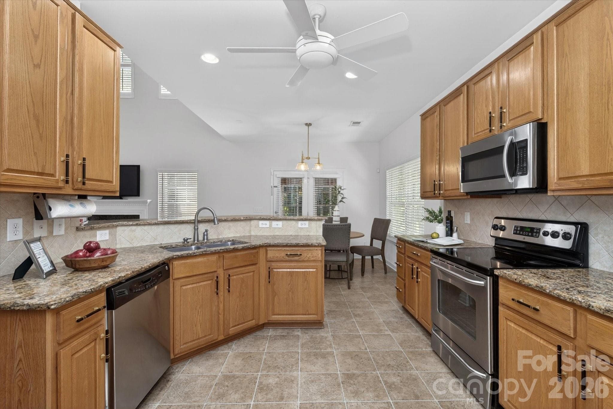 Single Family Residence at 2504 Korbel Court, Waxhaw, photo 12 of 31