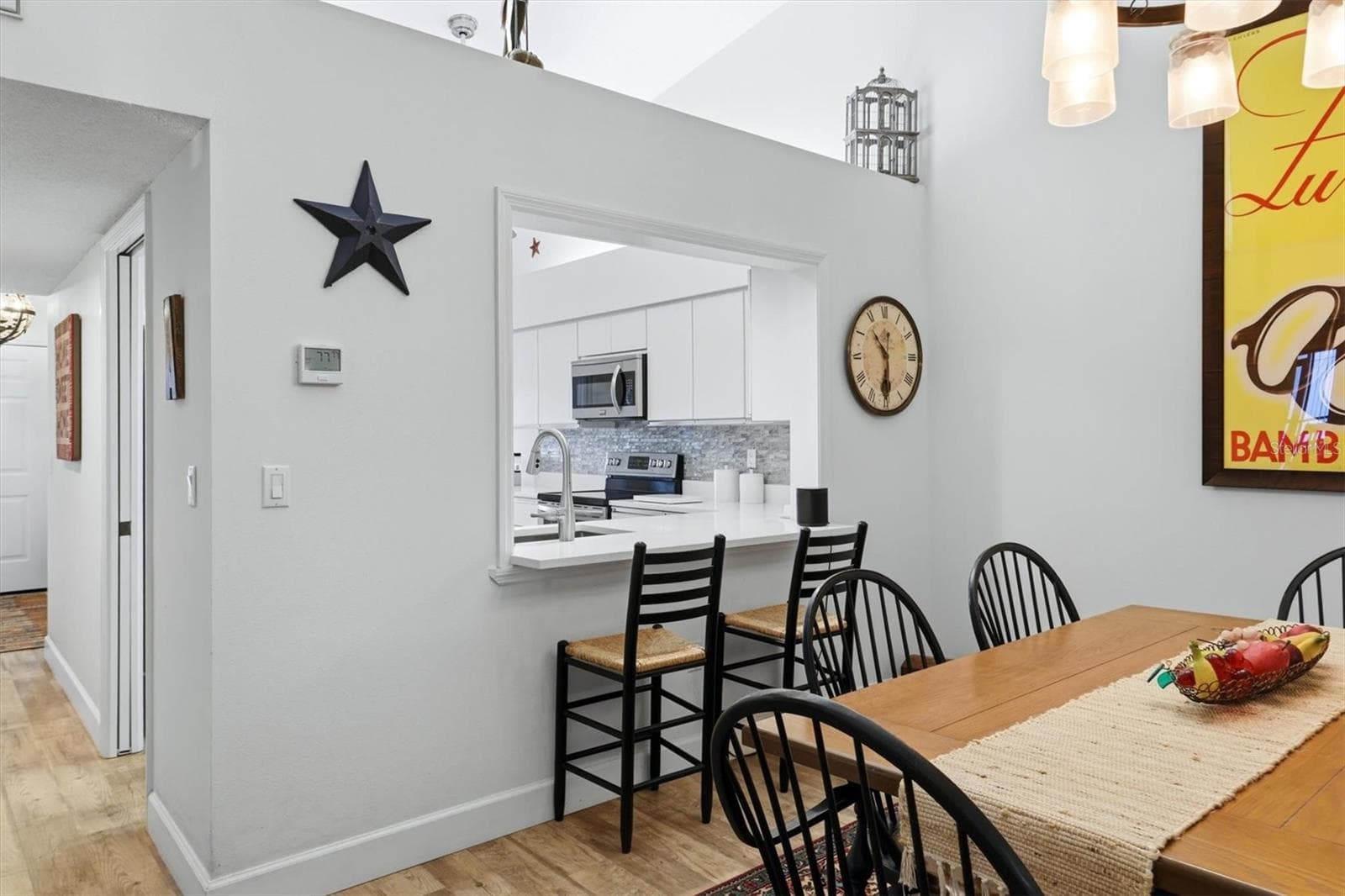 Pass through to Dining - 2644 MOSS OAK DR #47, SARASOTA