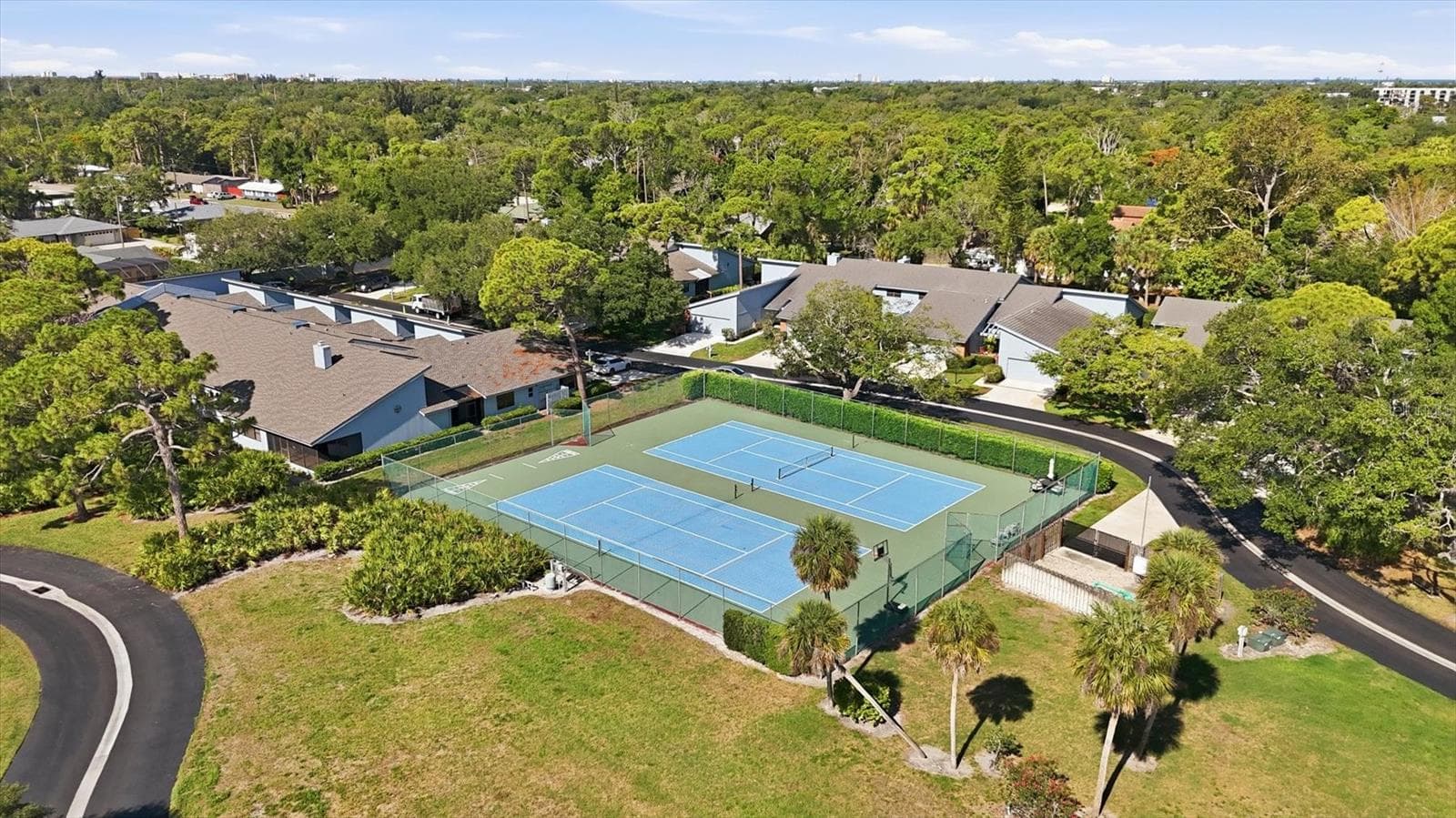 Tennis courts - 2644 MOSS OAK DR #47, SARASOTA