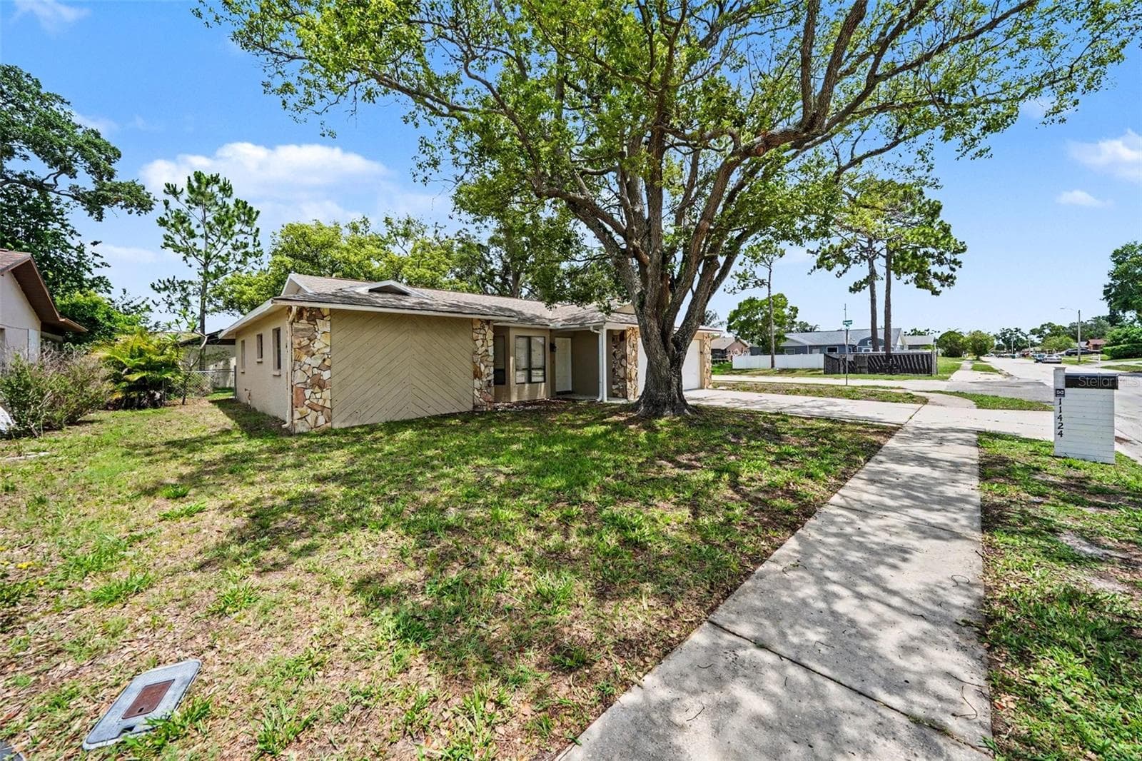 Single Family Residence at 11424 SCALLOP DR, PORT RICHEY, photo 4 of 26
