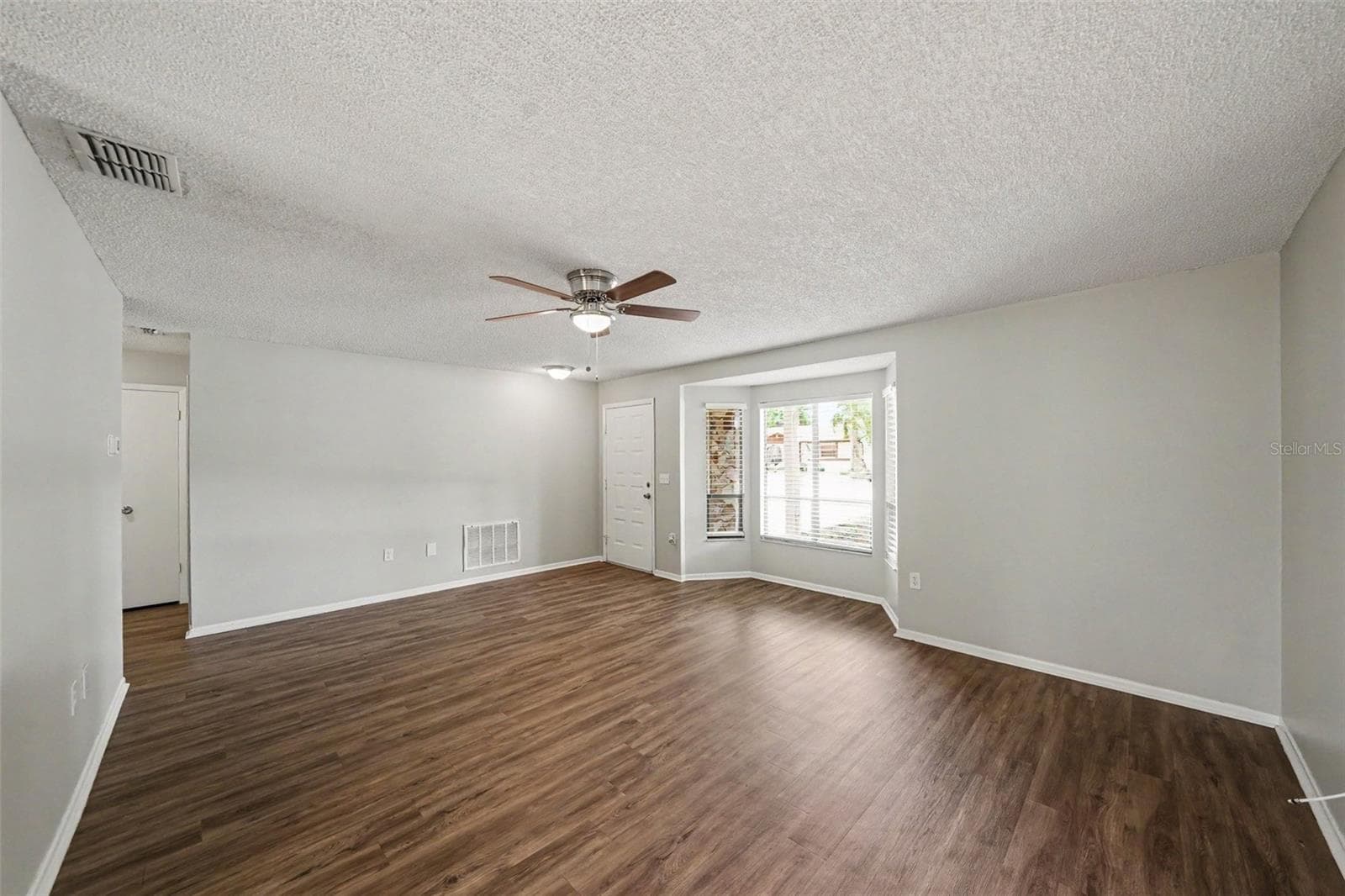 Single Family Residence at 11424 SCALLOP DR, PORT RICHEY, photo 7 of 26