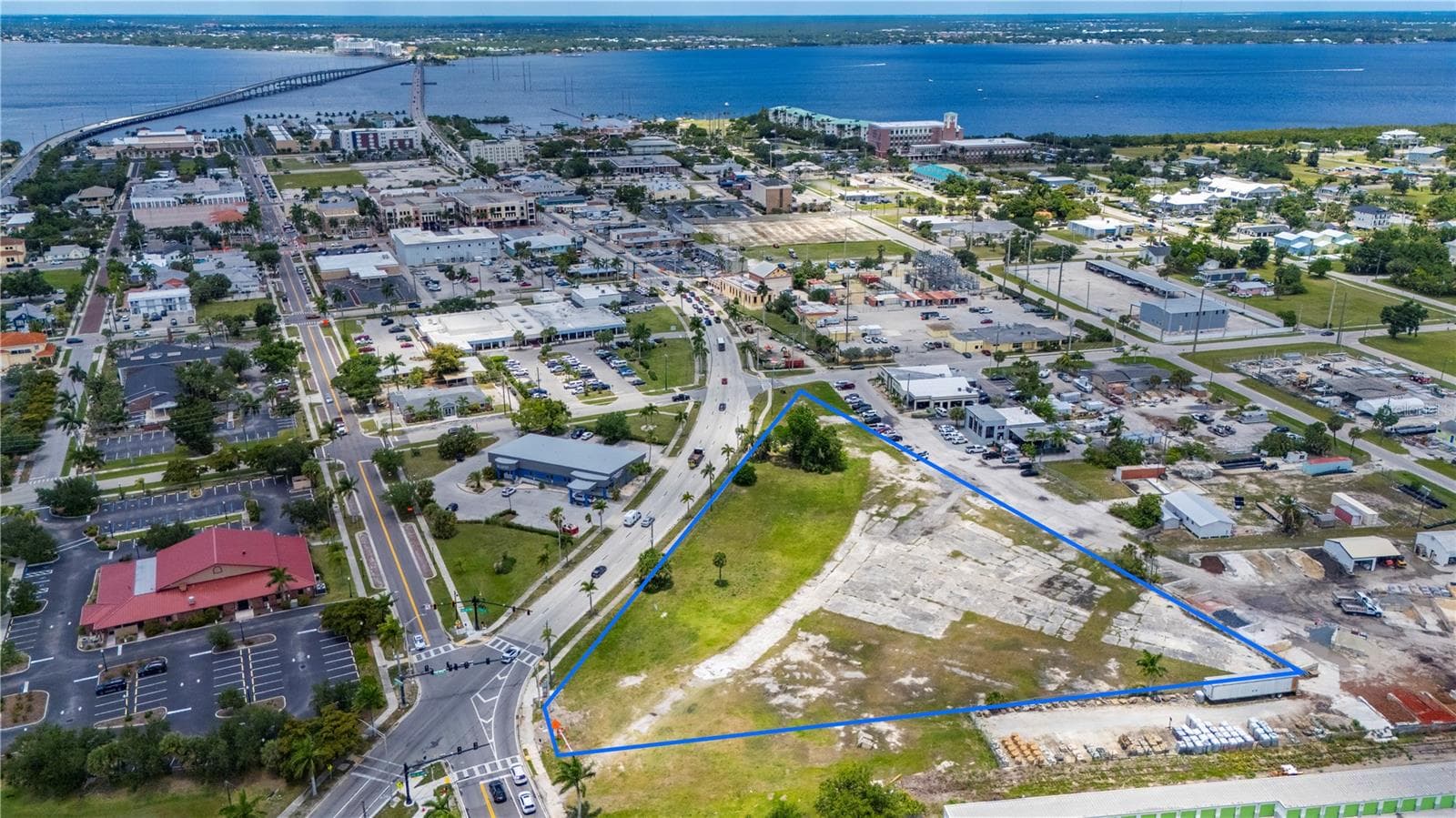 500 TAMIAMI TRL