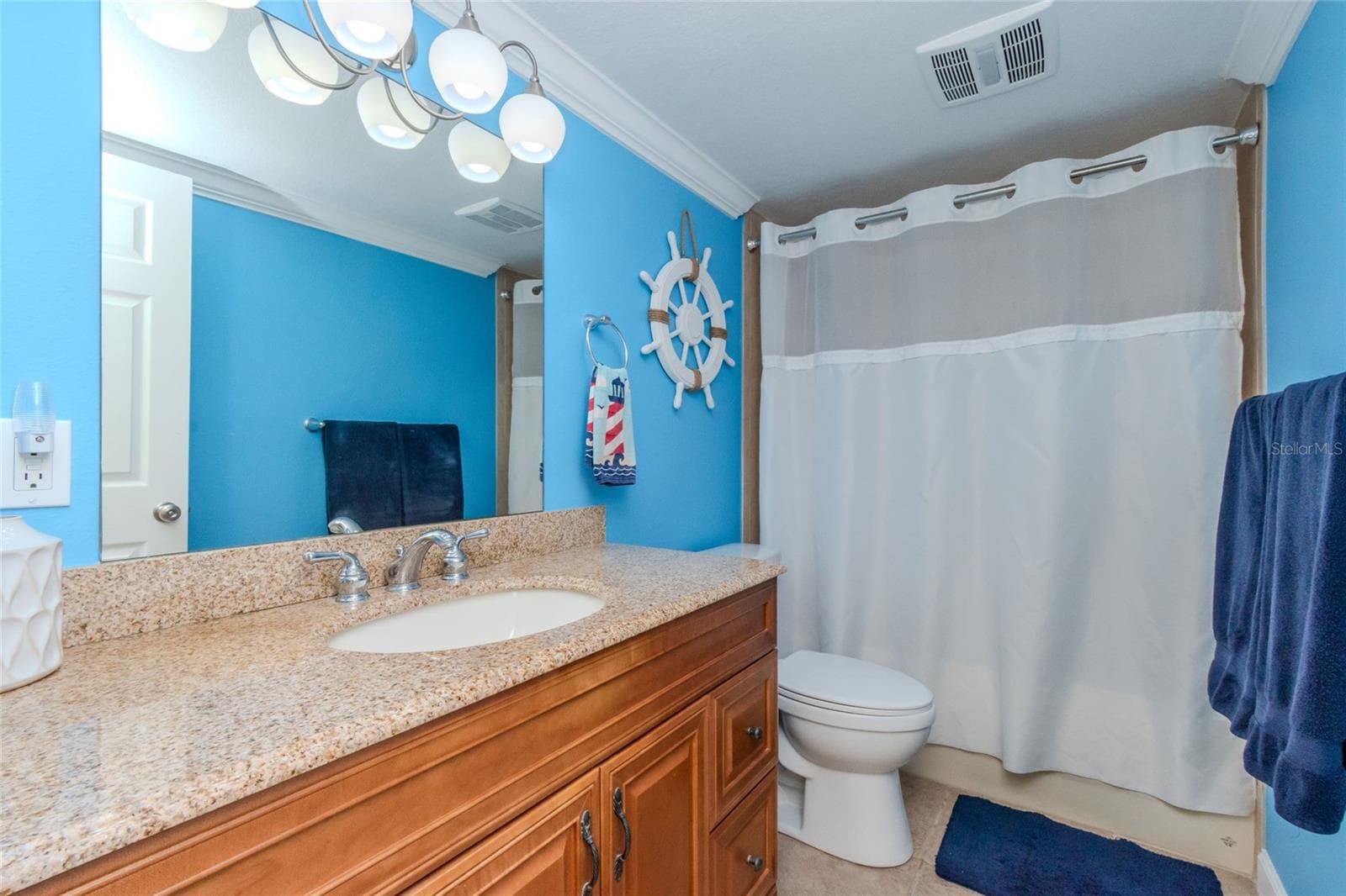BIG GUEST BATHROOM - 5605 SHORE BLVD S #1B, GULFPORT