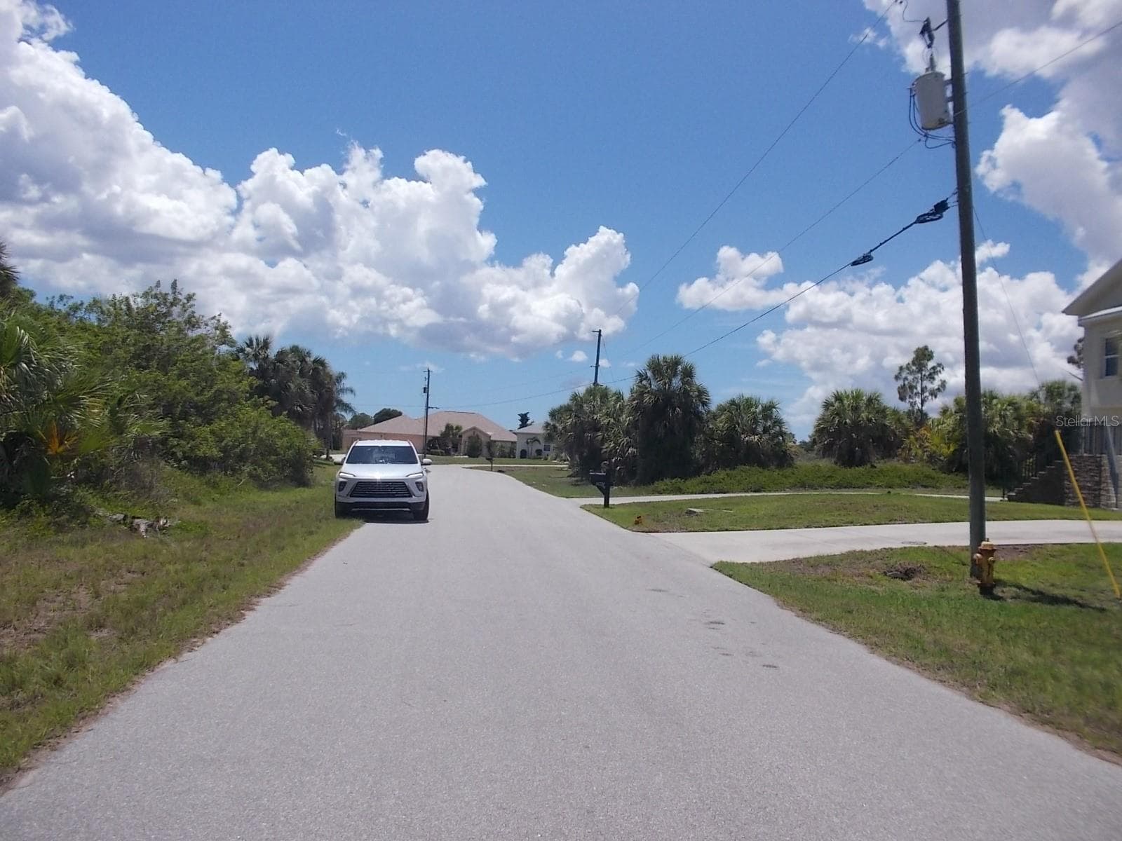 Looking West up the street - 14232 ROTHSCHILD AVE, PORT CHARLOTTE