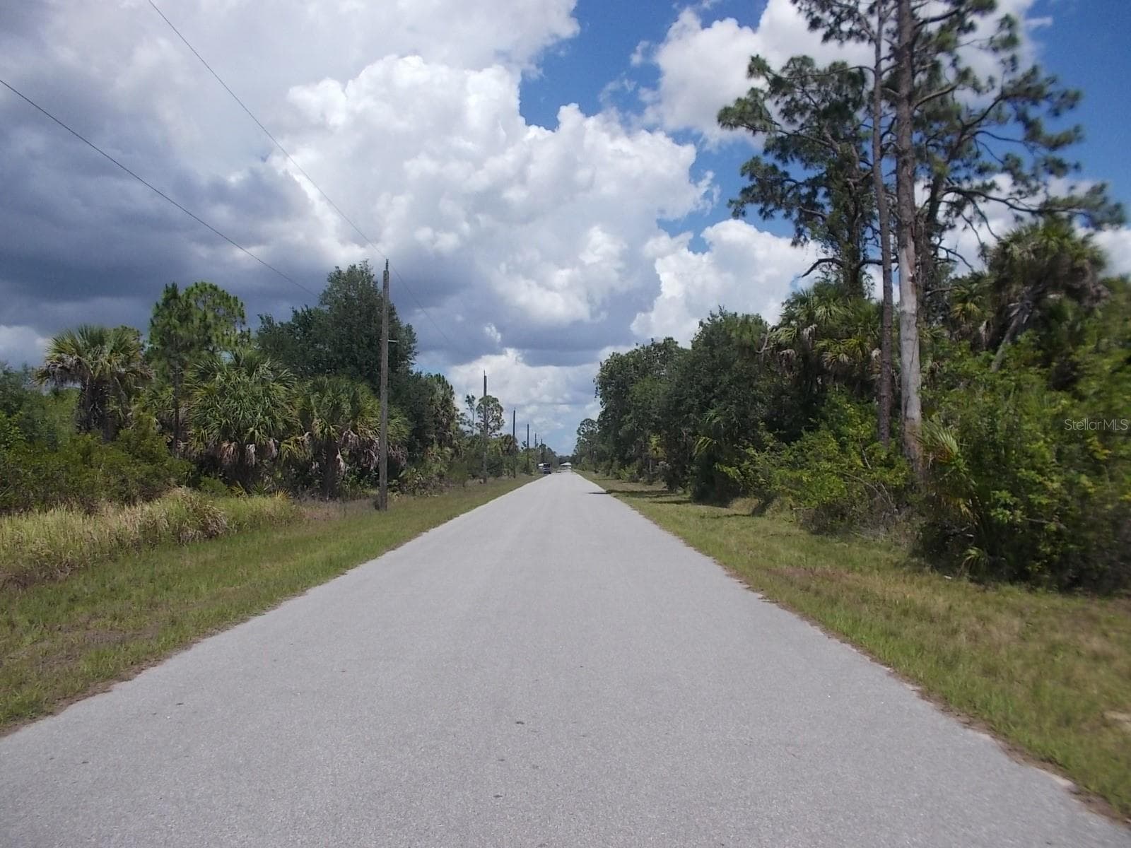 Looking East down the street - 14232 ROTHSCHILD AVE, PORT CHARLOTTE