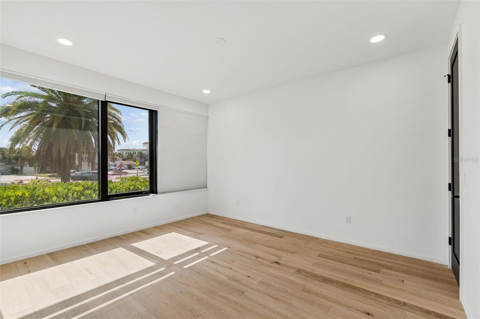 Townhouse at 94 W DAVIS BLVD., TAMPA, photo 19 of 100