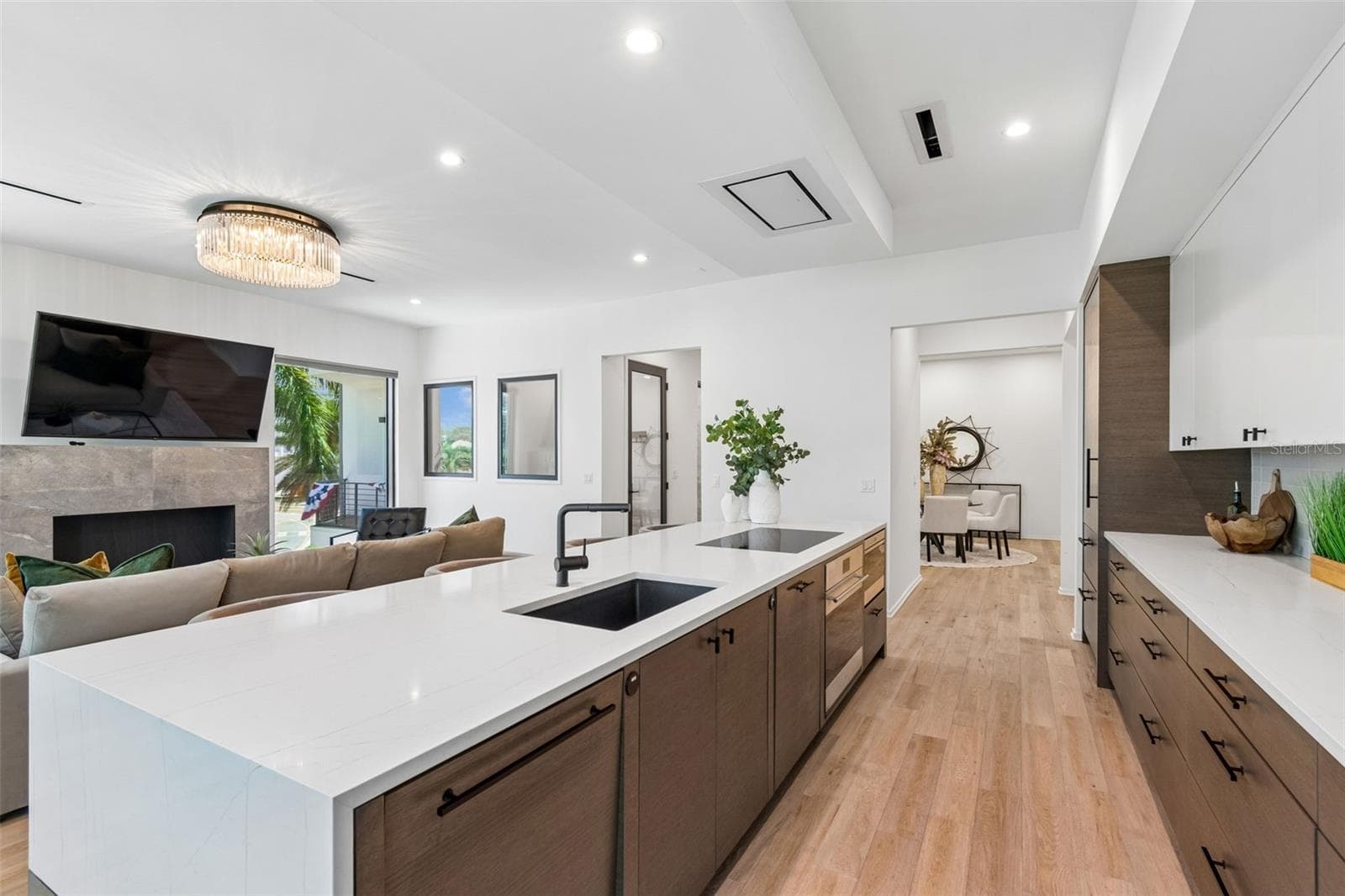 Townhouse at 94 W DAVIS BLVD., TAMPA, photo 41 of 100