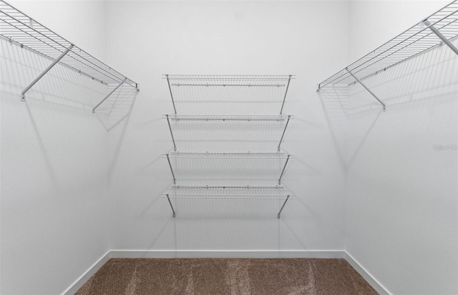 Owner's Walk-in Closet - 4314 OBSIDIAN DR, SPRING HILL
