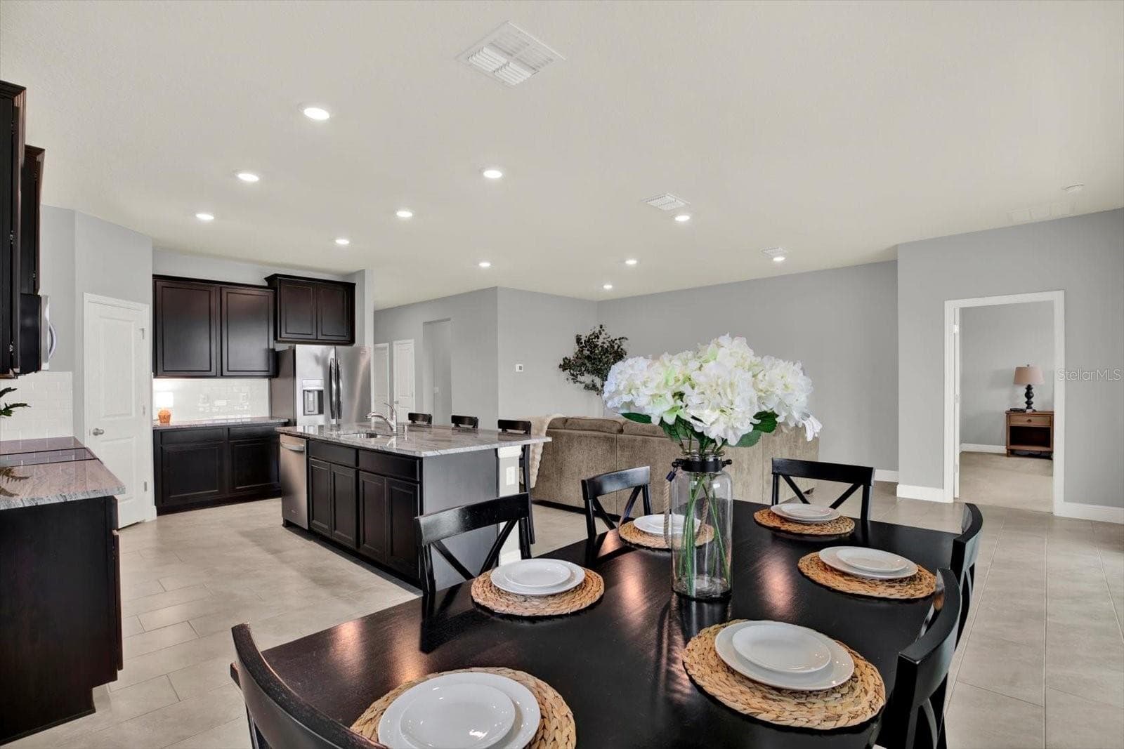 Dining area/great room//kitchen - 32332 ROSEPINE BLVD, WESLEY CHAPEL