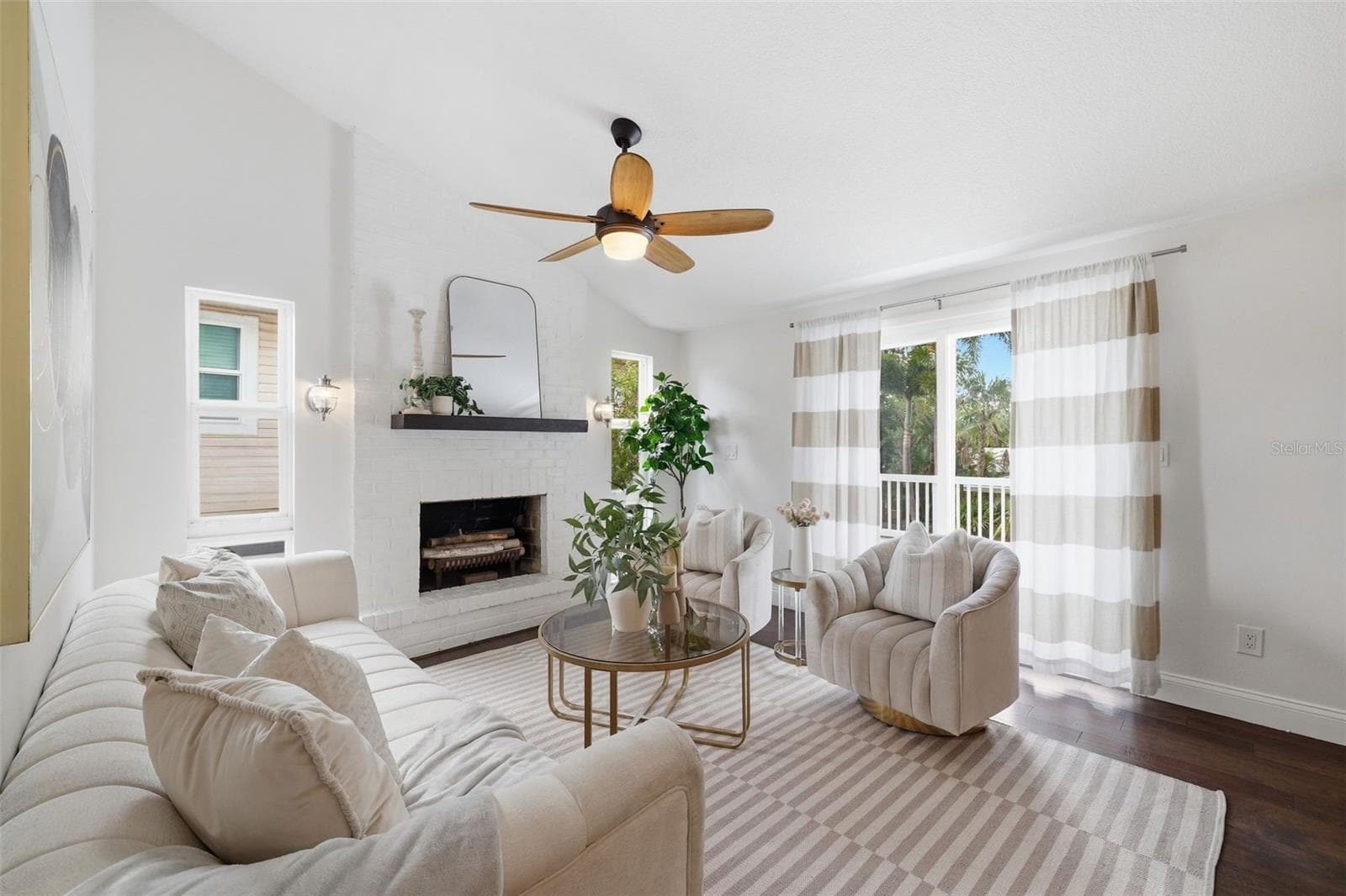 Living Room - 7 GEORGIA AVE, CRYSTAL BEACH