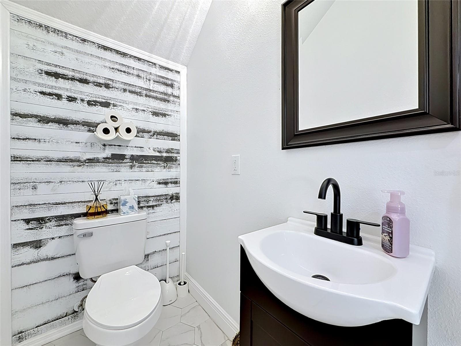 Single Family Residence at 525 ELM ST, SAFETY HARBOR, photo 23 of 56